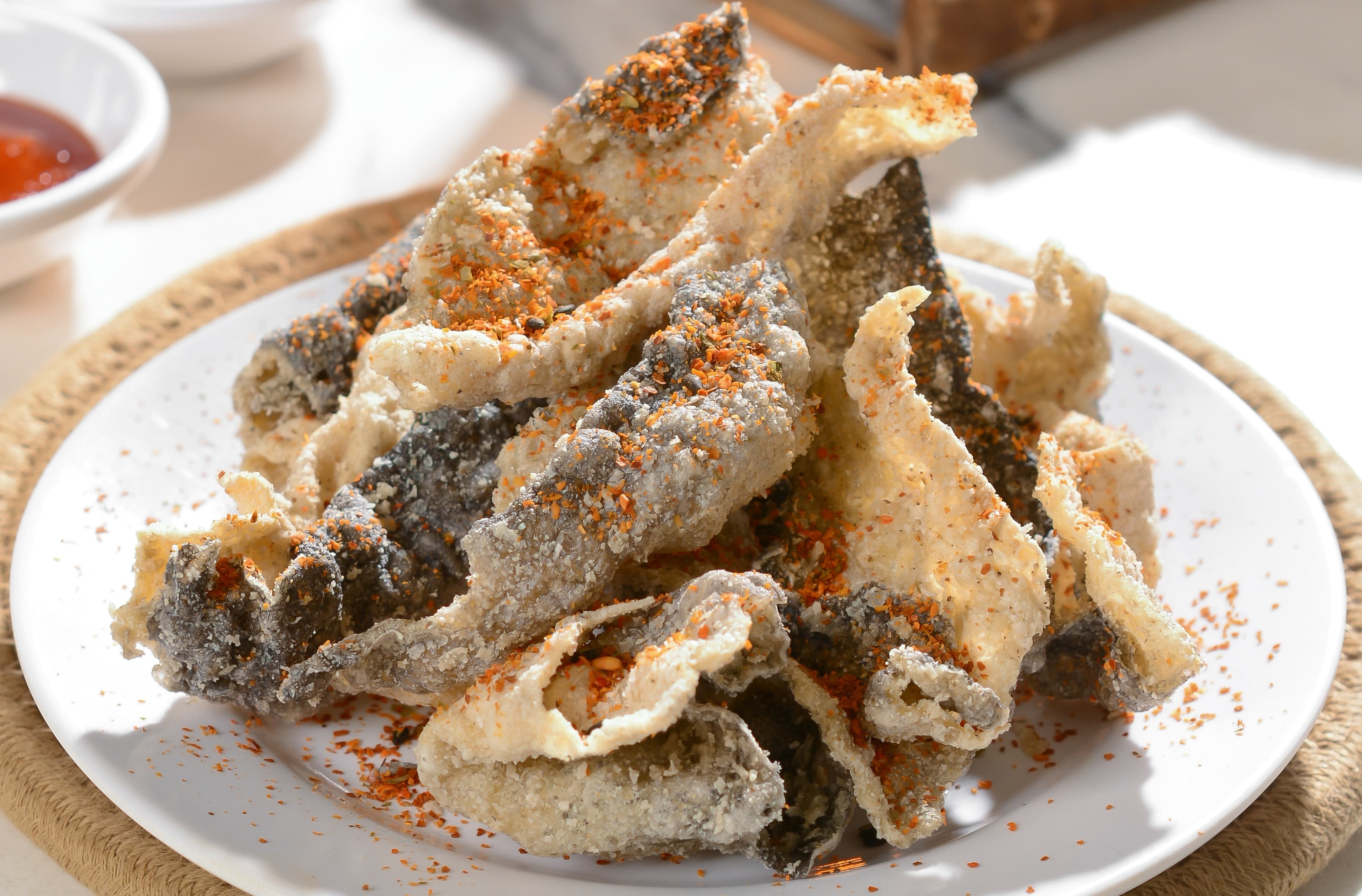 Foo Hou Dim Sum 炸三文鱼皮 Crispy Salmon Skins