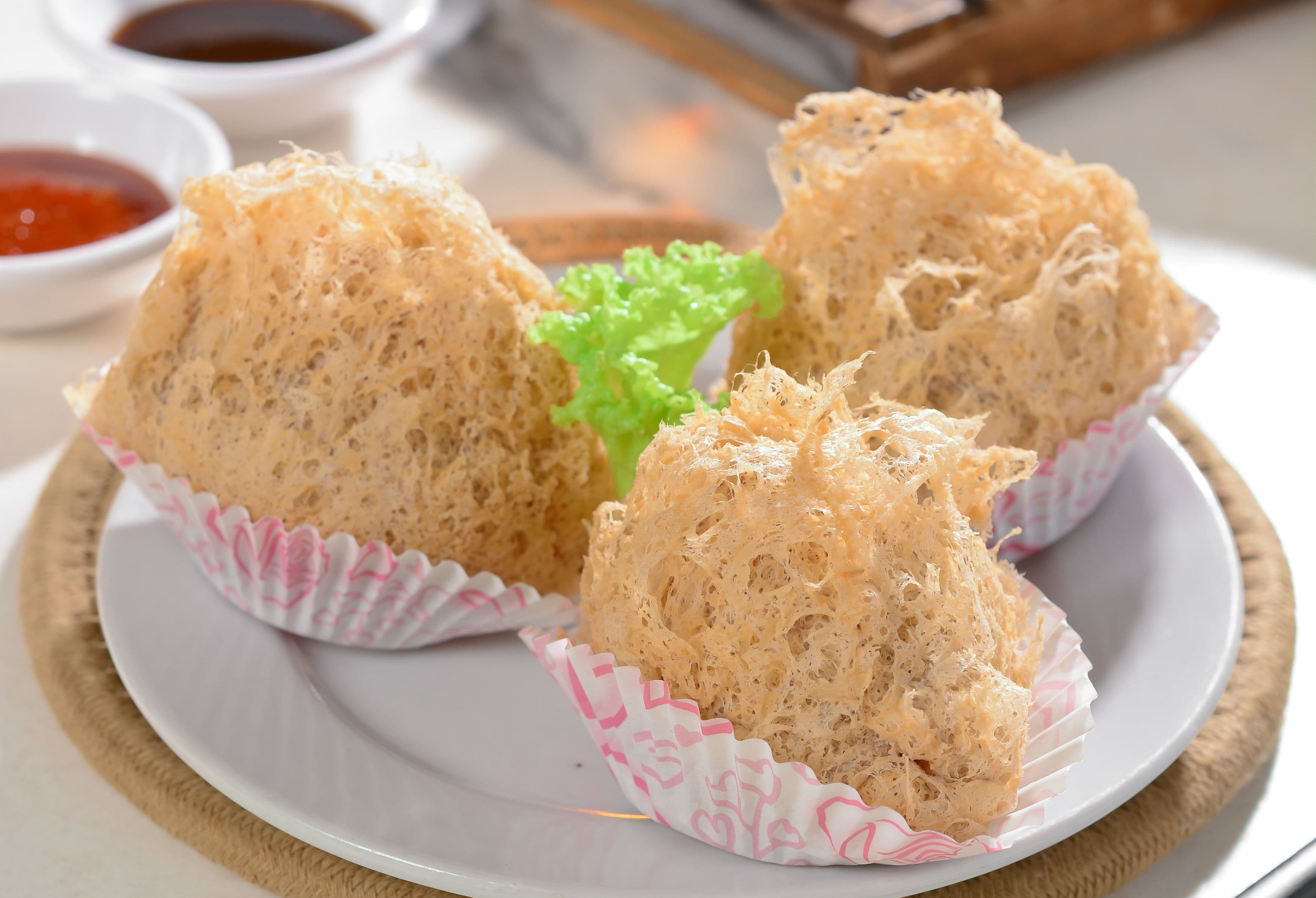 Foo Hou Dim Sum 蜂巢炸芋角 Deep Fried Crispy Yam Dumplings